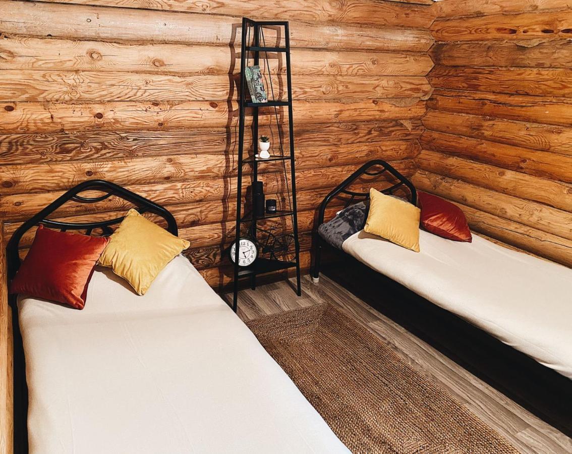 Manor Kolsay Bed & Breakfast Saty Ngoại thất bức ảnh